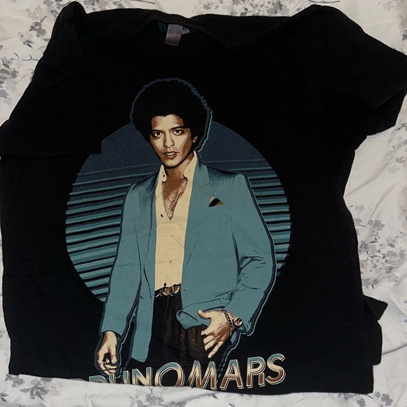 Tour Tee- Bruno Mars. Lightly worn. In perfect condition. - Picture 1 of 3